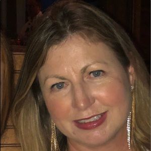 Meet your Posher, Regina